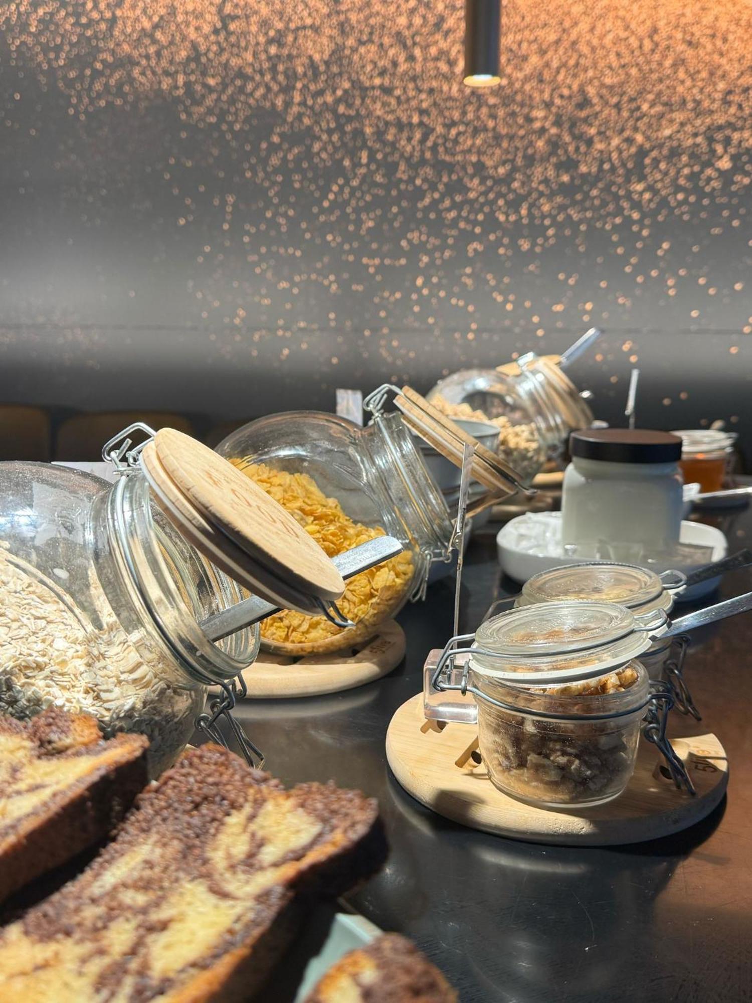 Golden Lisbon Hotel Екстер'єр фото